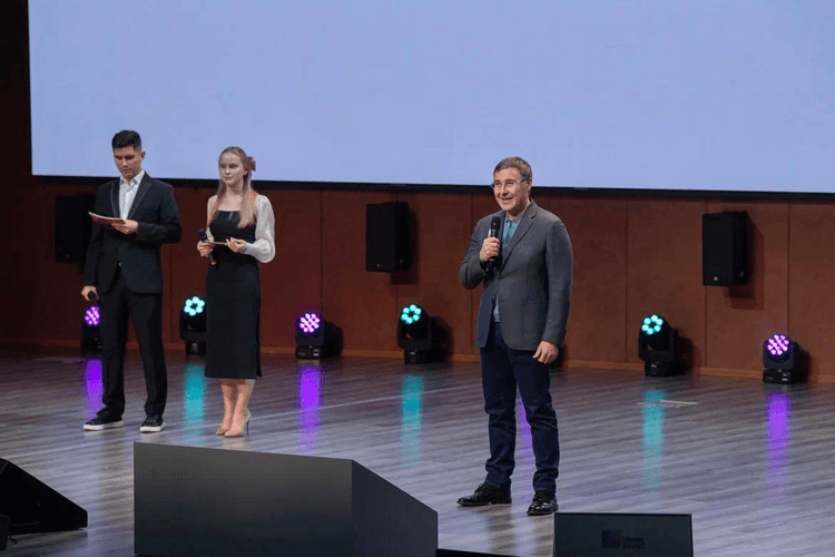 ВАЛЕРИЙ ФАЛЬКОВ ПОЗДРАВИЛ НАСТАВНИКОВ ПРОГРАММЫ